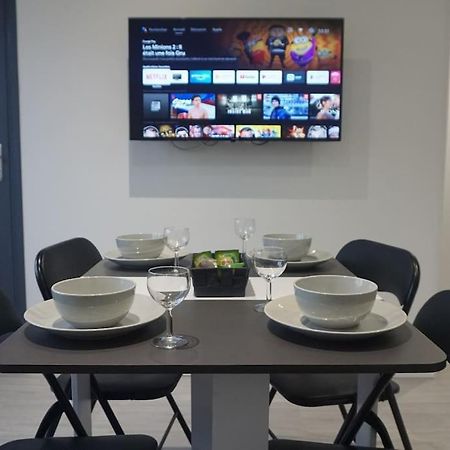 Cosy T2 Wifi Parking Proche Gare Centre Ville Сен-Кантен Екстериор снимка
